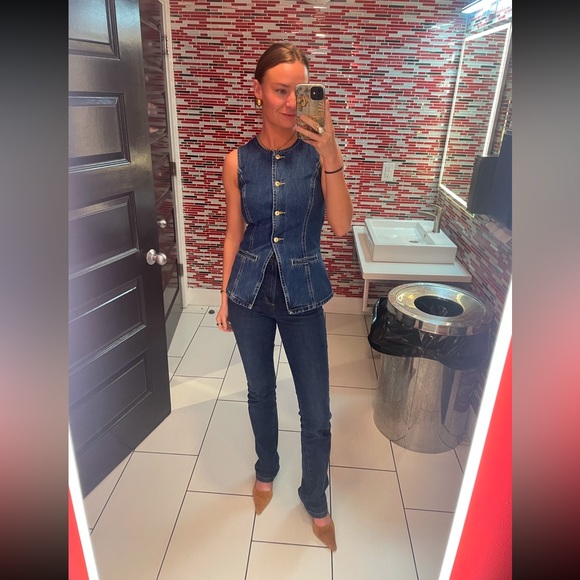 Meet your Posher, Hannah - Picture 3 of 12